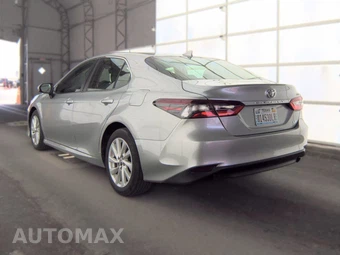 2024 Toyota Camry LE - miniatura 6