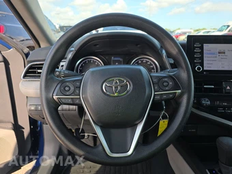 2024 Toyota Camry LE - miniatura 10