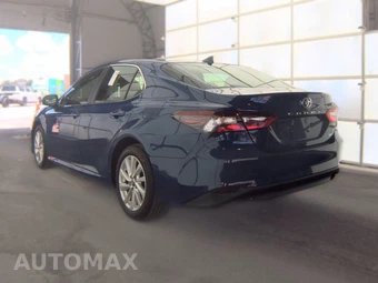 2024 Toyota Camry LE - miniatura 6