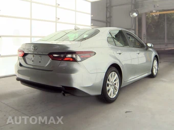 2024 Toyota Camry LE - miniatura 4