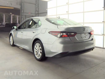 2024 Toyota Camry LE - miniatura 6
