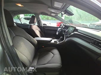 2024 Toyota Camry LE - miniatura 8