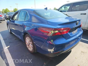 2024 Toyota Camry LE - miniatura 2