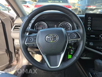 2024 Toyota Camry LE - miniatura 16
