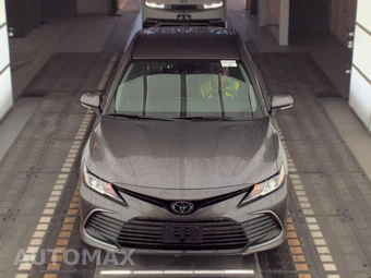 2024 Toyota Camry LE - miniatura 2