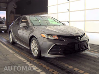 2024 Toyota Camry LE - miniatura 4