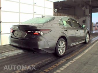 2024 Toyota Camry LE - miniatura 5