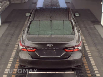 2024 Toyota Camry LE - miniatura 6