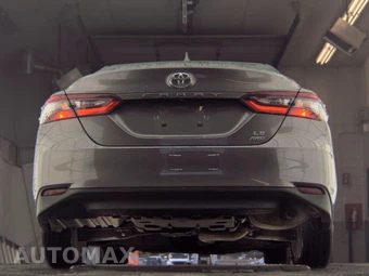 2024 Toyota Camry LE - miniatura 7