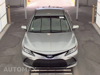 2024 Toyota Camry LE - miniatura 2