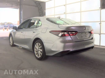 2024 Toyota Camry LE - miniatura 8