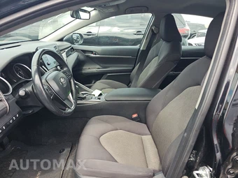 2024 Toyota Camry LE - miniatura 13