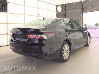 2024 Toyota Camry LE - miniatura 5