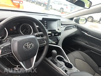 2024 Toyota Camry LE - miniatura 11