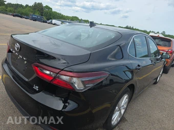 2024 Toyota Camry LE - miniatura 4