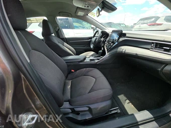2024 Toyota Camry LE - miniatura 14