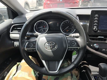 2024 Toyota Camry LE - miniatura 16