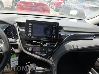 2024 Toyota Camry LE - miniatura 17