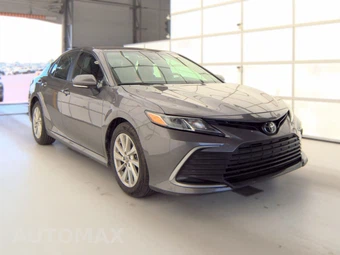2024 Toyota Camry LE - miniatura 4