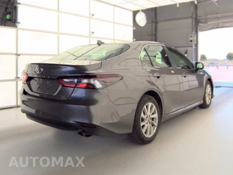 2024 Toyota Camry LE - miniatura 5