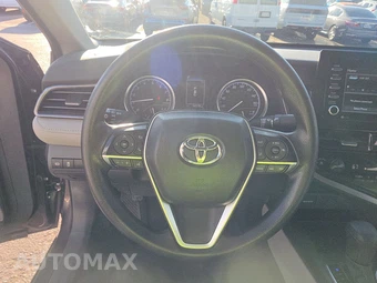 2024 Toyota Camry LE - miniatura 10