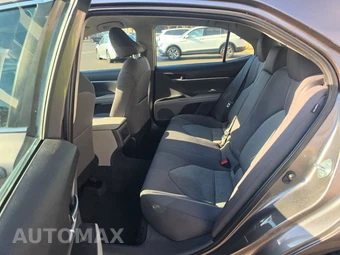 2024 Toyota Camry LE - miniatura 13