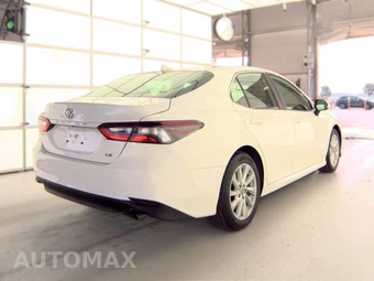 2024 Toyota Camry LE - miniatura 4