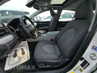 2024 Toyota Camry LE - miniatura 7