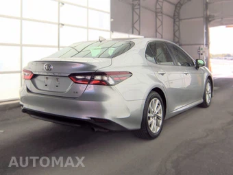 2024 Toyota Camry LE - miniatura 4