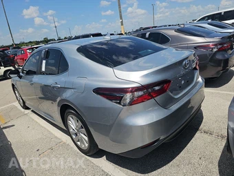 2024 Toyota Camry LE - miniatura 6