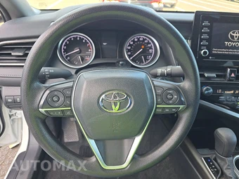 2024 Toyota Camry LE - miniatura 10