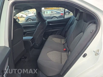 2024 Toyota Camry LE - miniatura 13
