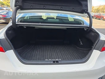 2024 Toyota Camry LE - miniatura 16