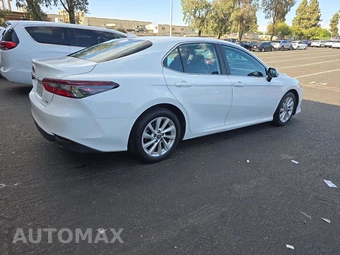 2024 Toyota Camry LE - miniatura 4