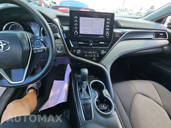 2024 Toyota Camry LE - miniatura 11