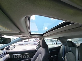 2024 Toyota Camry LE - miniatura 20
