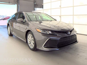 2024 Toyota Camry LE - miniatura 3