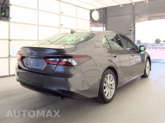 2024 Toyota Camry LE - miniatura 4