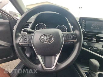 2024 Toyota Camry LE - miniatura 10