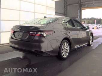 2024 Toyota Camry LE - miniatura 4