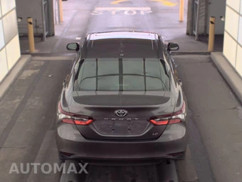 2024 Toyota Camry LE - miniatura 5