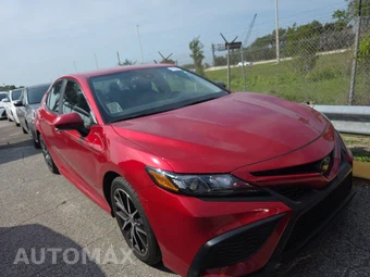 2024 Toyota Camry SE - miniatura 3