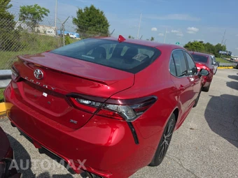 2024 Toyota Camry SE - miniatura 4