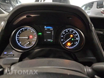 2024 Toyota Camry SE - miniatura 12