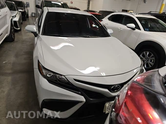 2024 Toyota Camry SE - miniatura 2