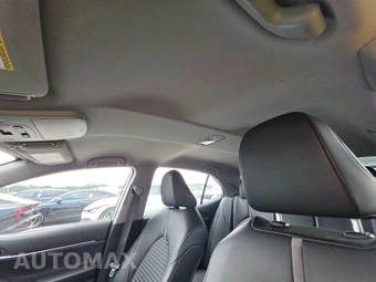 2024 Toyota Camry SE - miniatura 18