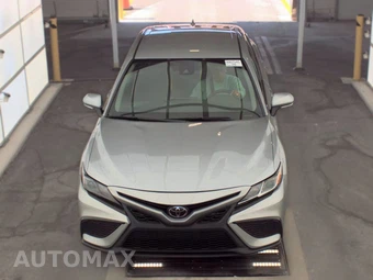2024 Toyota Camry SE - miniatura 2