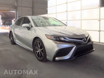 2024 Toyota Camry SE - miniatura 3