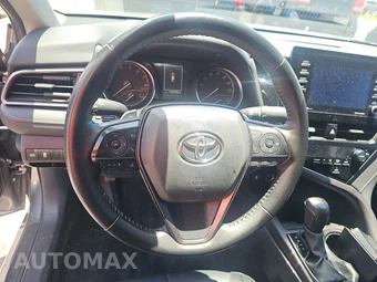 2024 Toyota Camry SE - miniatura 10