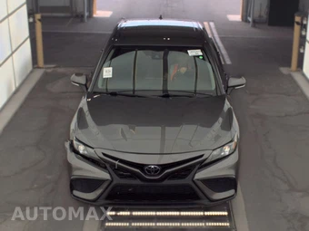 2024 Toyota Camry SE - miniatura 2